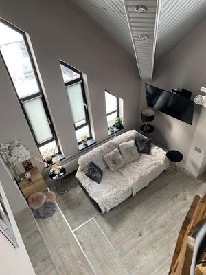 Dormitor cu pat matrimonial